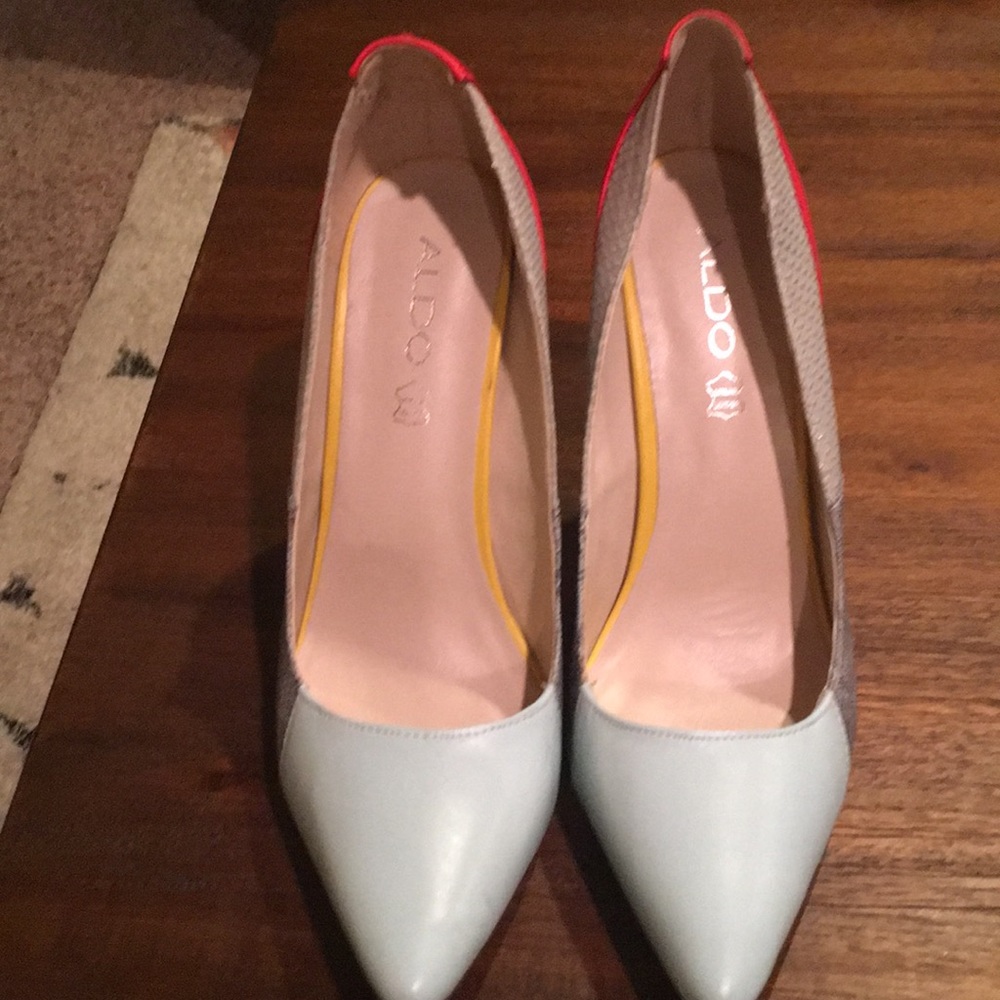 NWOT Multi color high heels